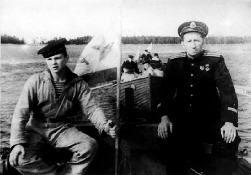 3 - к1р Авраамов на шлюпке5-.jpg